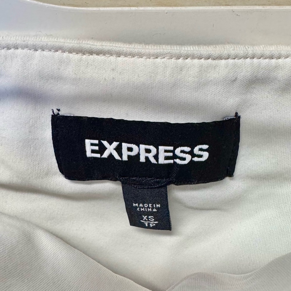 Express Embellished Mini Skirt with Geometric Design - Picture 5 of 7